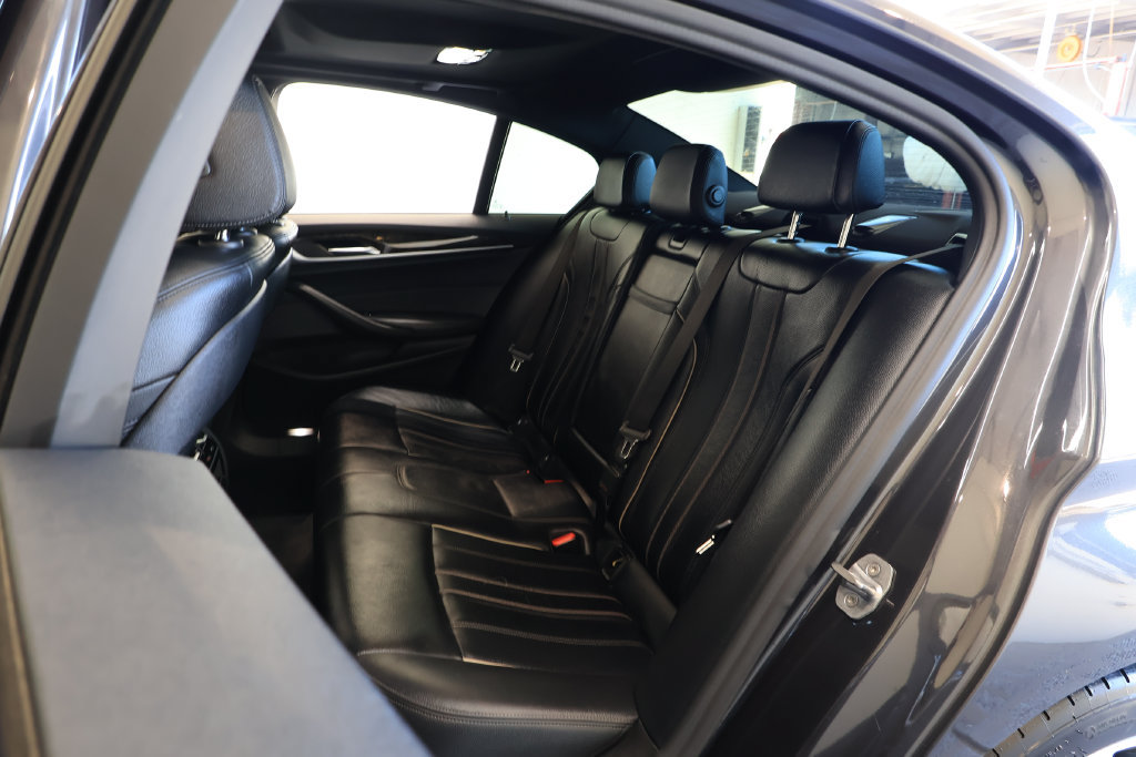 Used 2019 BMW 540i w/ Convenience Package RWD image 18