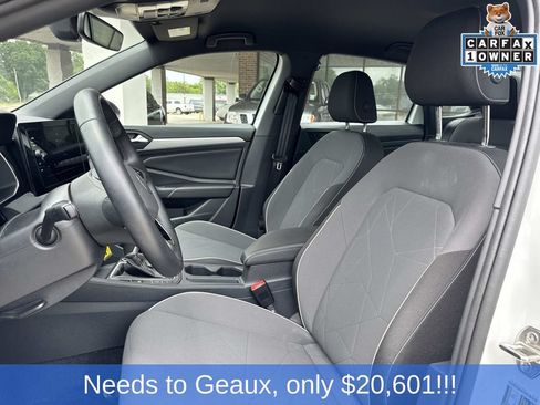 Used 2025 Volkswagen Jetta Sport FWD image 34