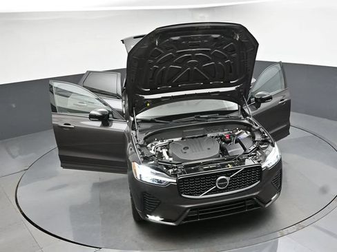 Used 2023 Volvo XC60 B5 Plus w/ Climate Package AWD/4WD image 48