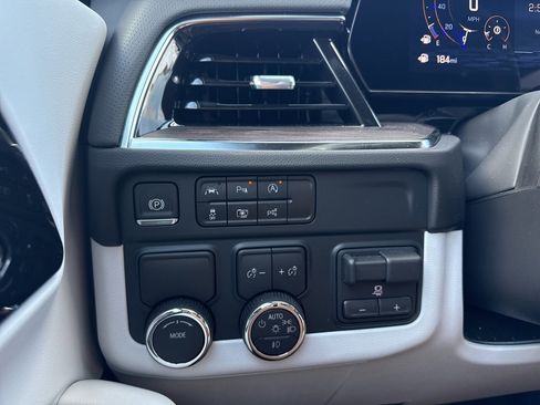 Used 2025 Chevrolet Tahoe Premier w/ Sun And Tow Package image 14