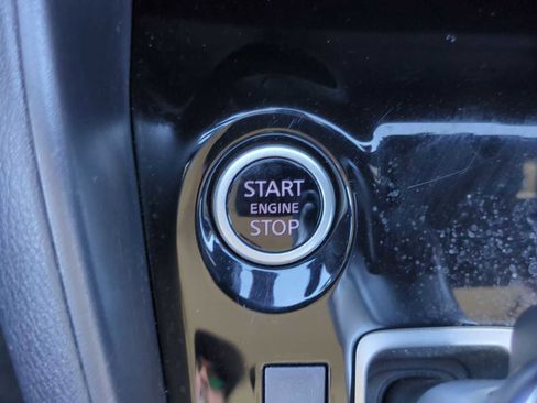 Used 2024 Nissan Versa SR image 16