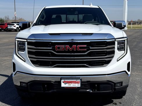 Used 2022 GMC Sierra 1500 SLT w/ SLT Convenience Package image 11