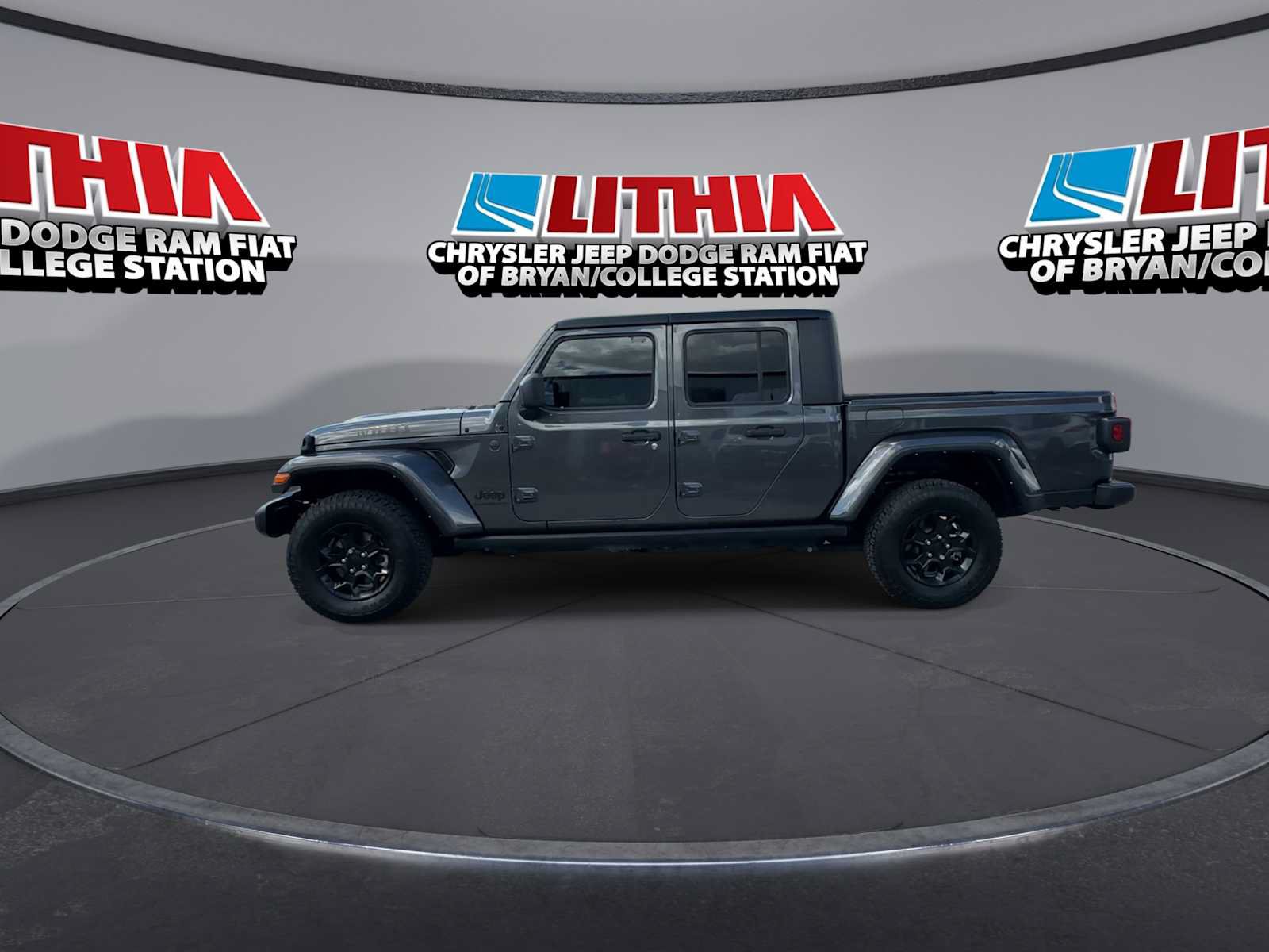 Used 2023 Jeep Gladiator Sport AWD/4WD image 5