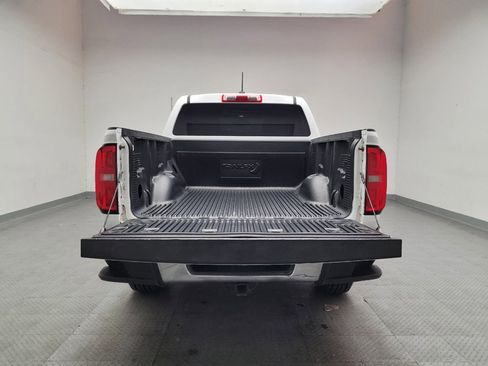 Used 2015 Chevrolet Colorado LT w/ Luxury Package image 29