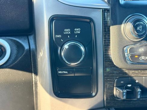 Used 2018 RAM 2500 Limited AWD/4WD image 59
