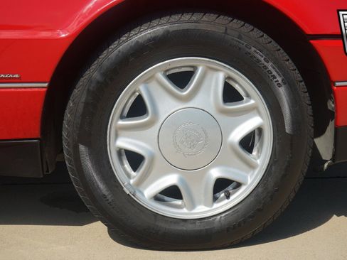 Used 1991 Cadillac Allante image 11