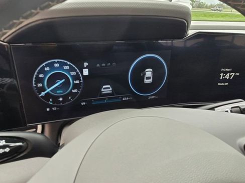Used 2025 Hyundai Elantra SEL FWD image 26