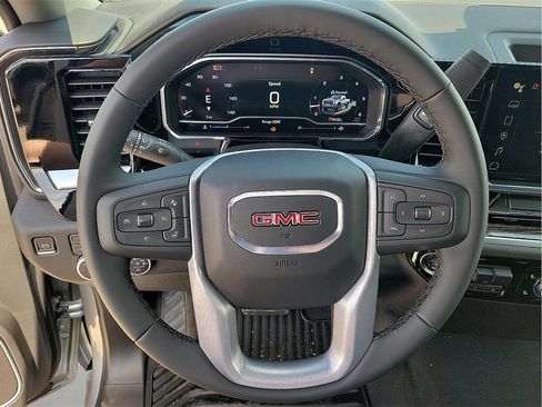 Used 2025 GMC Sierra 2500 SLE w/ SLE Value Package; image 16