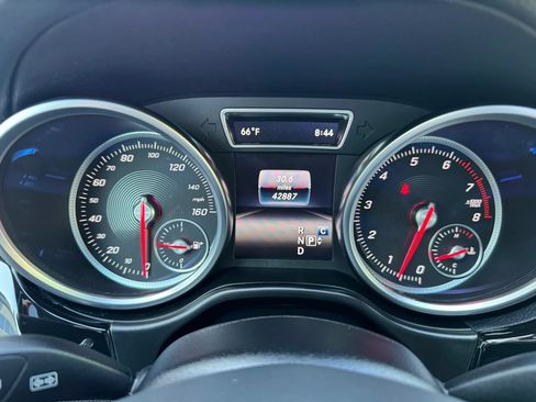 Used 2019 Mercedes-Benz GLS 450 4MATIC image 33