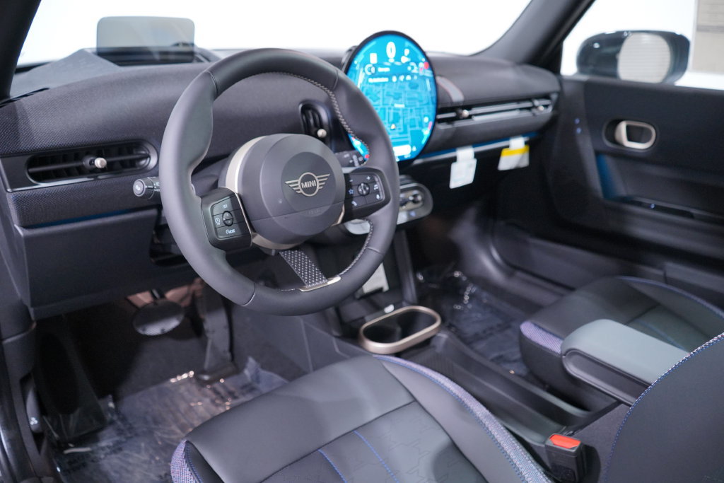 New 2026 MINI Cooper 2-Door Hardtop FWD image 6