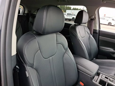 Used 2022 Kia Sorento S image 13