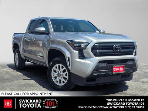 Used 2025 Toyota Tacoma SR5 AWD/4WD image 1