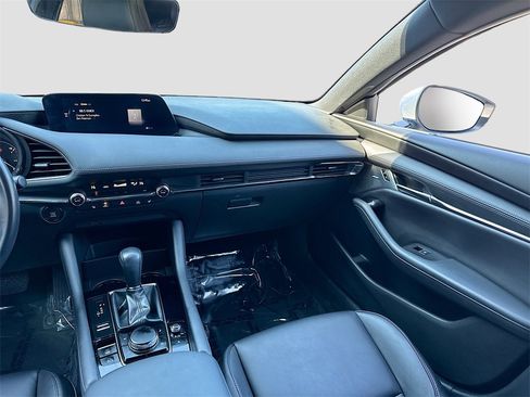 Used 2019 MAZDA MAZDA3 Hatchback w/ Preferred Package image 21