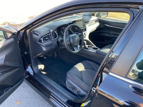 Used 2023 Toyota Camry LE image 10