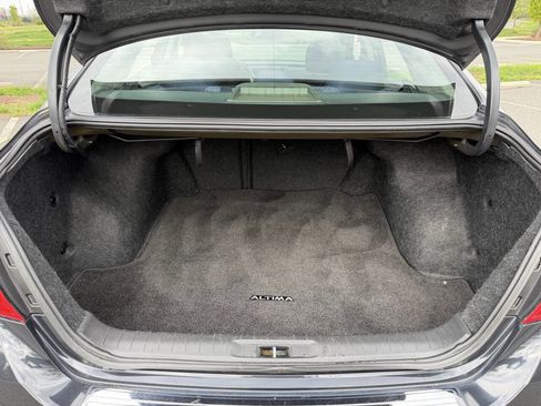 Used 2016 Nissan Altima 2.5 SV w/ Convenience Package image 32