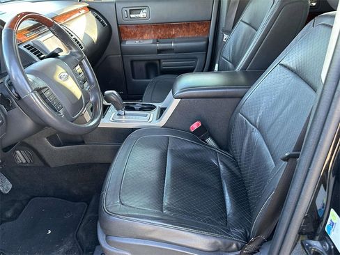 Used 2011 Ford Flex Limited w/ Rapid Spec Order Code image 21
