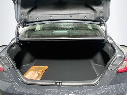 Used 2026 Toyota Camry SE FWD image 33
