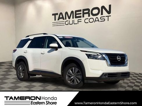 Used 2025 Nissan Pathfinder SV AWD/4WD image 1