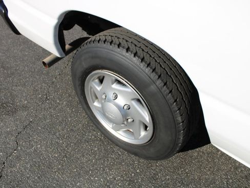 Used 2013 Ford E-150 and Econoline 150 RWD image 16