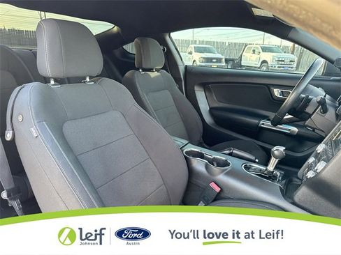 Used 2017 Ford Mustang Coupe image 30