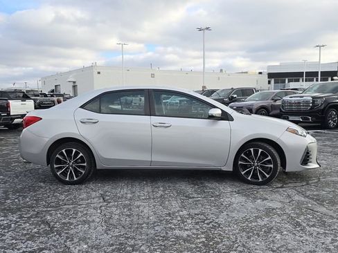 Used 2017 Toyota Corolla L image 11