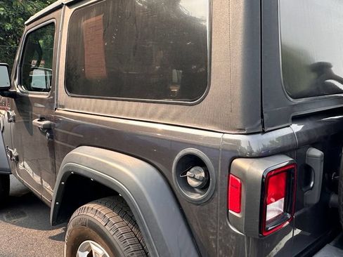 Used 2021 Jeep Wrangler Sport AWD/4WD image 9