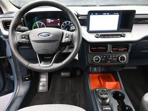 Used 2024 Ford Maverick XLT w/ XLT Luxury Package image 15