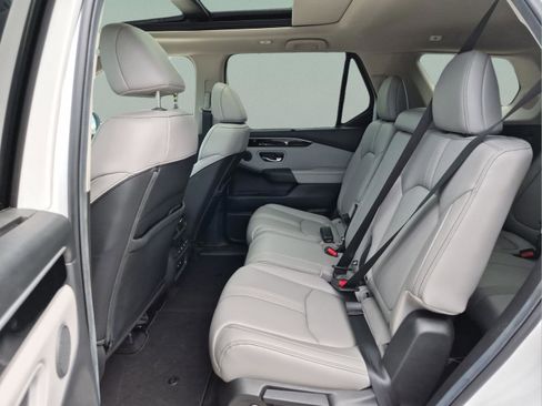 Certified 2024 Honda Pilot Touring image 17