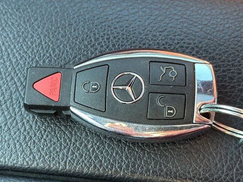 Used 2017 Mercedes-Benz C 300 4MATIC Sedan image 14