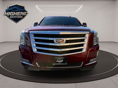 Used 2017 Cadillac Escalade Luxury image 12