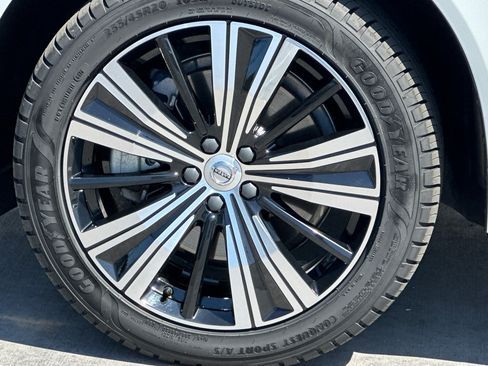 Certified 2023 Volvo XC60 T8 Plus AWD/4WD image 35