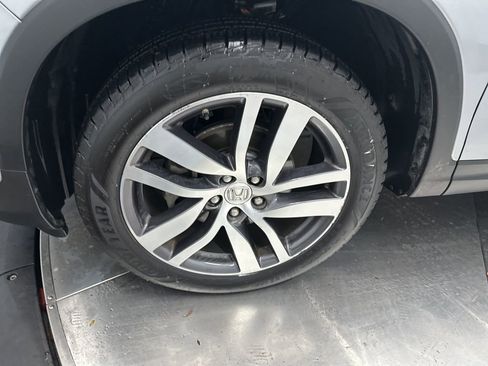 Used 2017 Honda Pilot Touring image 36