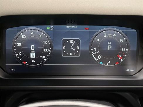 Used 2020 Land Rover Defender 110 First Edition image 41