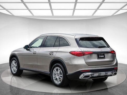 Certified 2023 Mercedes-Benz GLC 300 4MATIC image 2