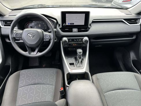 Used 2025 Toyota RAV4 XLE image 18