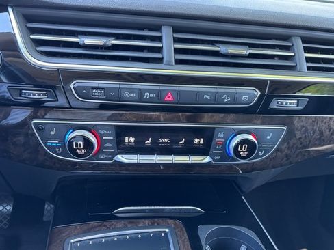 Used 2018 Audi Q7 3.0T Prestige w/ Prestige Package AWD/4WD image 49