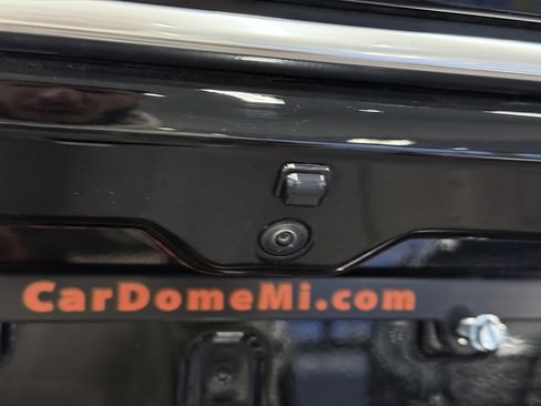 Used 2024 Jeep Wagoneer 4WD w/ Premium Group I image 39