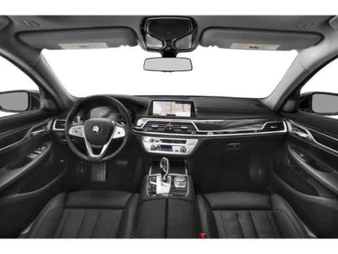 Used 2020 BMW 740i w/ Premium Package image 11