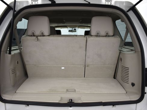 Used 2014 Lincoln Navigator 2WD image 6