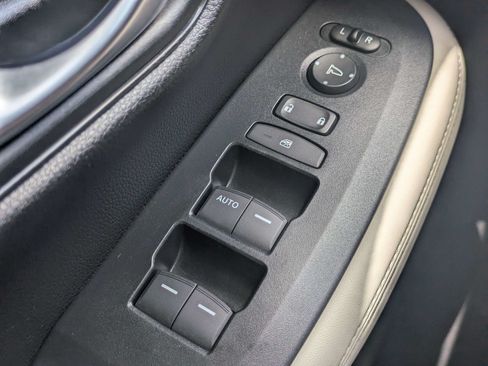 Used 2023 Honda HR-V LX image 25