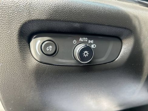 Used 2024 Chevrolet Traverse LT FWD image 22