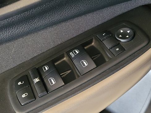 Used 2018 Jeep Cherokee Latitude image 27