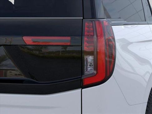 New 2026 Ford Expedition Tremor image 19