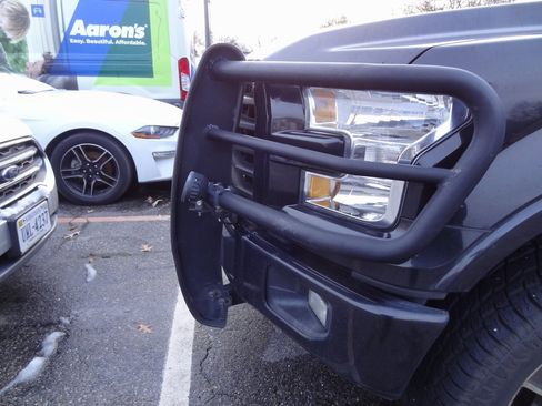 Used 2015 Ford F150 XLT w/ Equipment Group 302A Luxury image 11