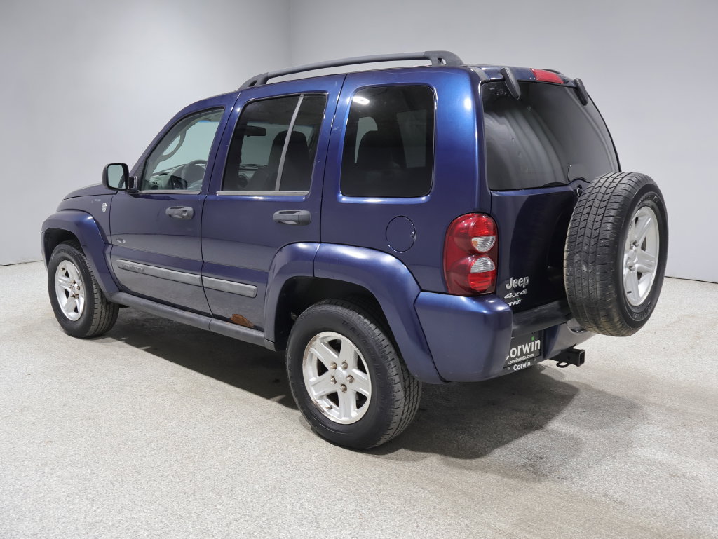 Used 2007 Jeep Liberty Sport AWD/4WD image 9