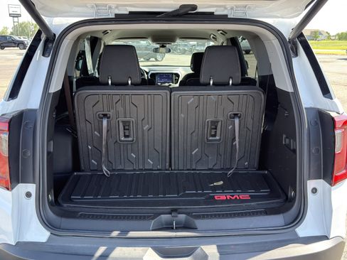 Used 2023 GMC Acadia SLE w/ Driver Convenience Package AWD/4WD image 16