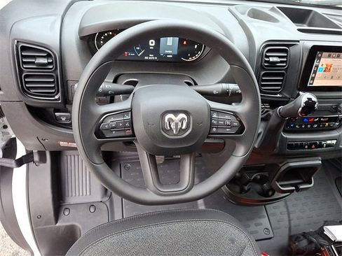 Used 2025 RAM ProMaster 2500 w/ U-Haul Equipment Group image 20