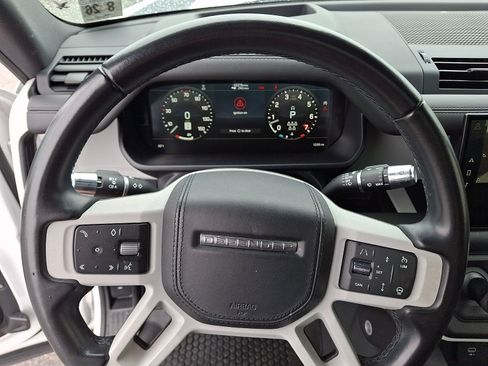 Used 2022 Land Rover Defender 110 X-Dynamic HSE AWD/4WD image 17