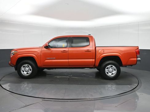 Used 2016 Toyota Tacoma SR5 w/ Towing Package RWD image 4