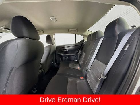 Used 2022 Nissan Sentra SR FWD image 9